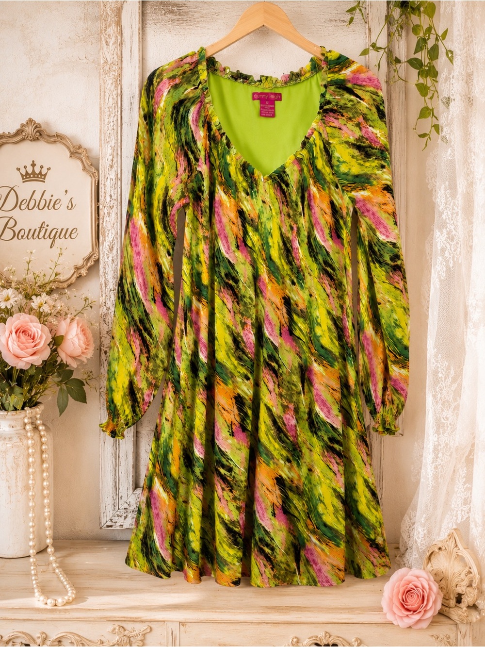 Sunny Leigh Abstract Print Boho Dress M Ruffle V Neck Long Sleeve